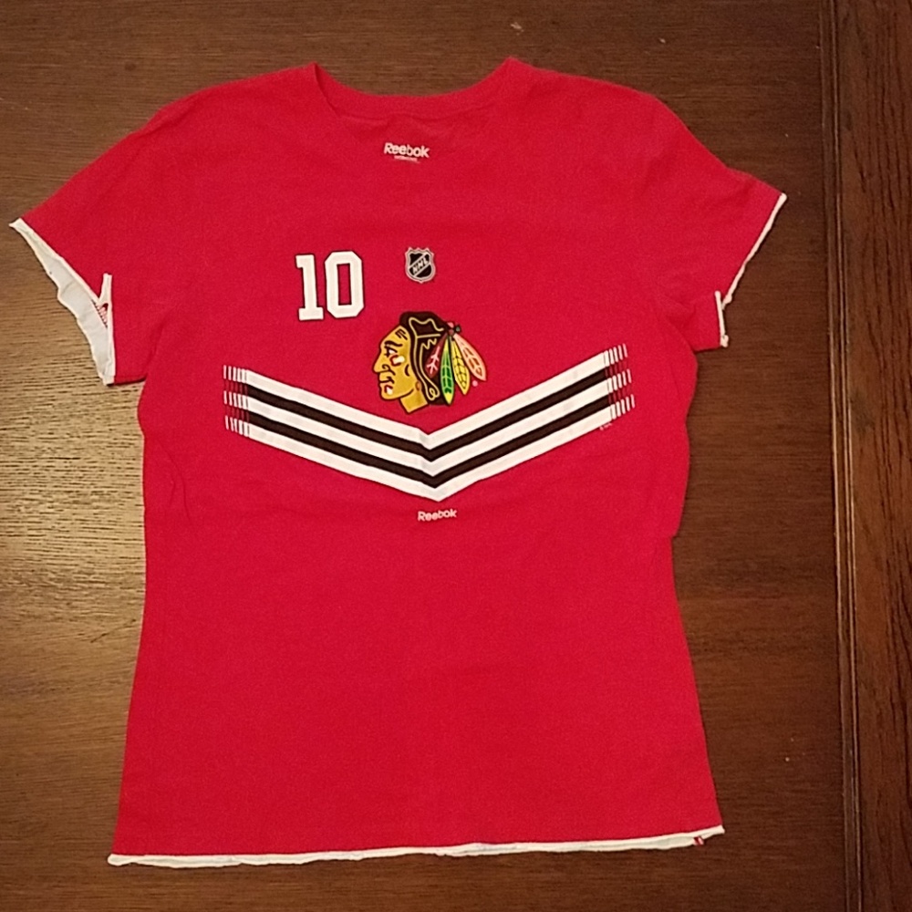Blackhawks tee